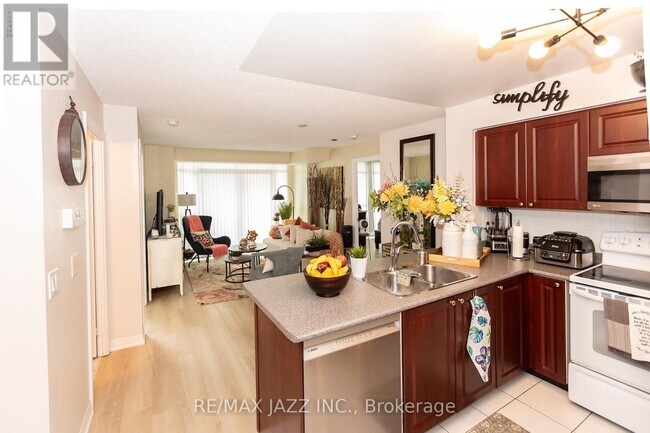 Photo du bâtiment - 1600 Charles St