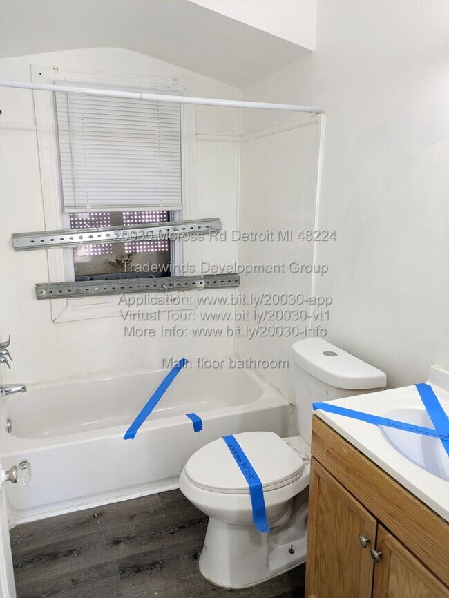 Foto del edificio - 3BR Updated Home - New Carpet/Paint - Cornerstone Village Detroit - 48224