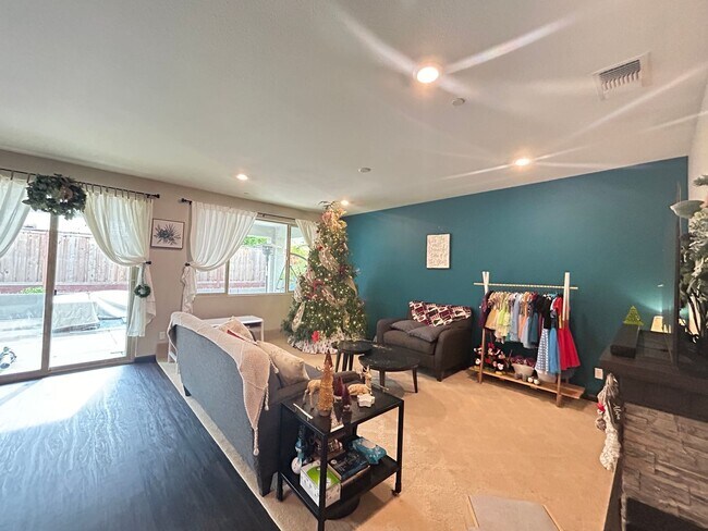 Foto del edificio - 4327 Orpheus Circle