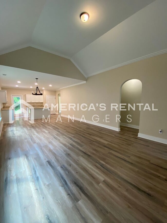 Foto del edificio - Home in Lake Cyrus!!! Available Now!