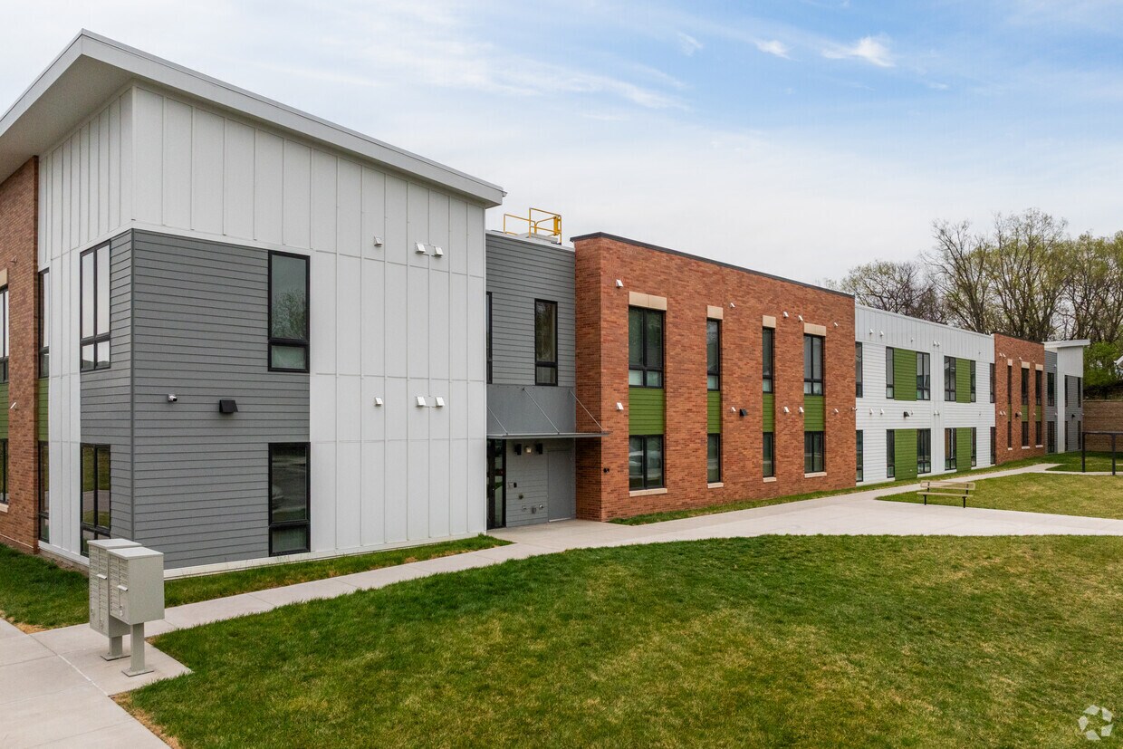 Building Photo - Brookwood at Antioch