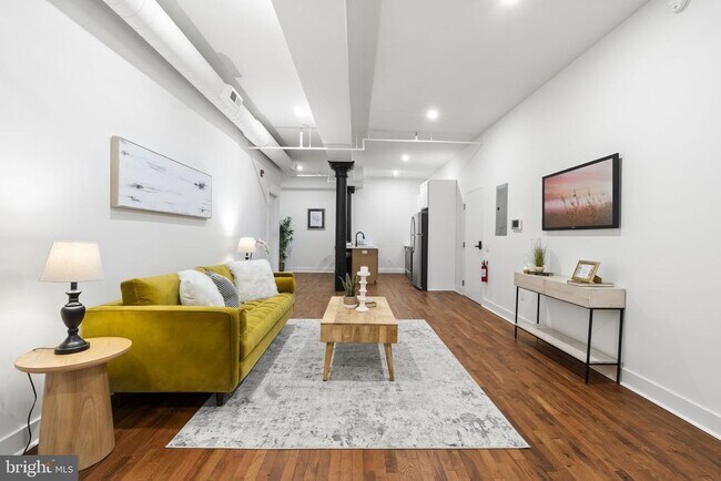 Foto del edificio - 240 Hermitage St