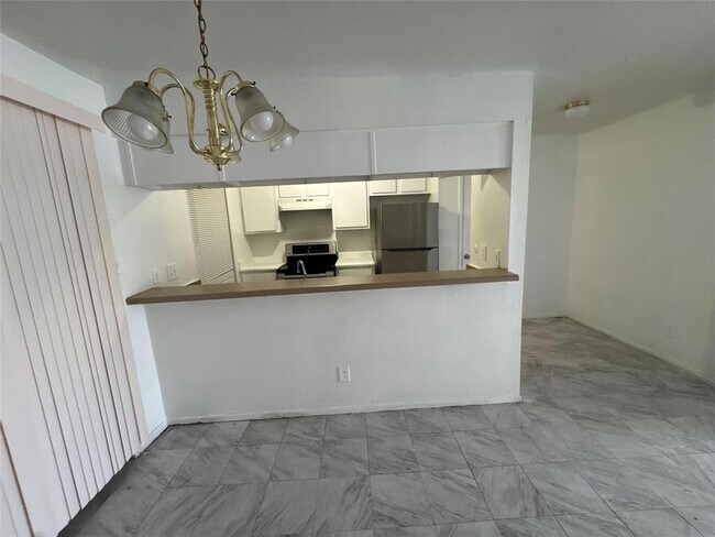Foto del edificio - 6200 W Tidwell Rd