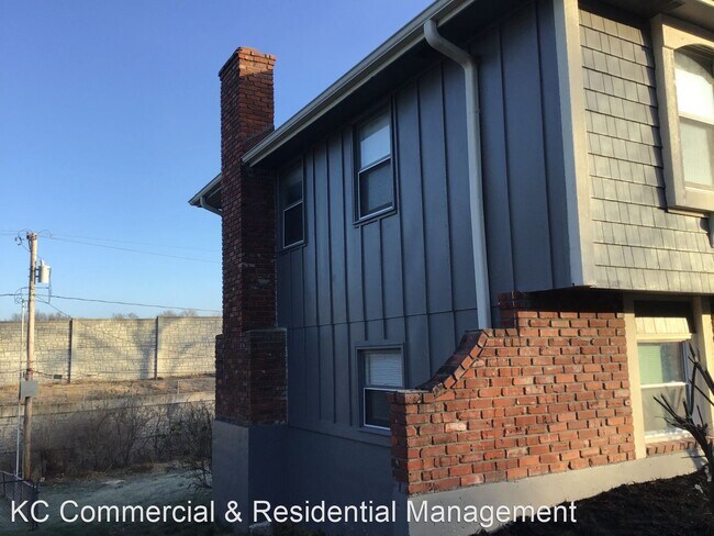 Foto del edificio - 4 br, 3 bath House - 3612 E 104th St.
