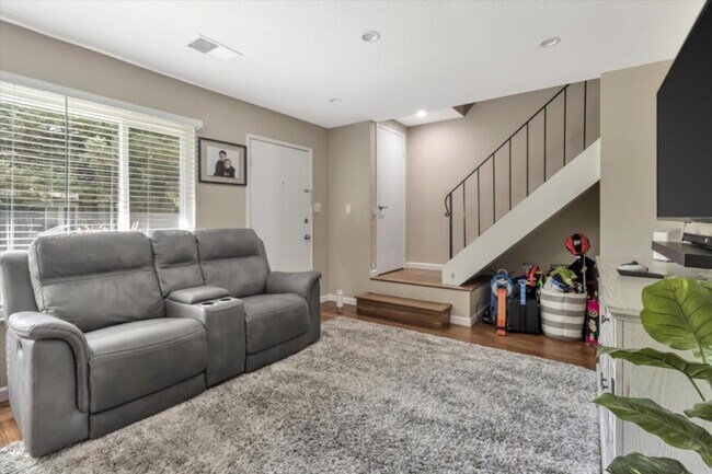 Foto del edificio - 5389 Fig Grove Ct