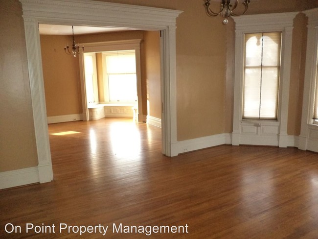 Building Photo - 316 Laurens St
