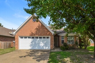 Building Photo - 8408 Cross Point Dr