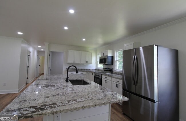 Building Photo - 8142 Alabama Hwy