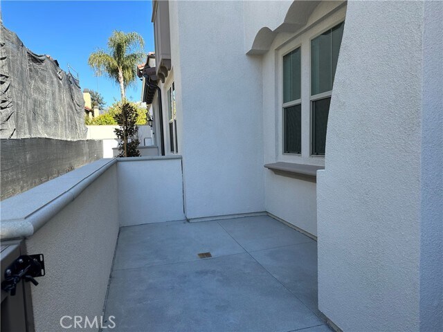 Foto del edificio - 665 E Foothill Blvd