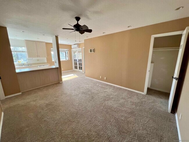 Building Photo - 3140 Midway Dr