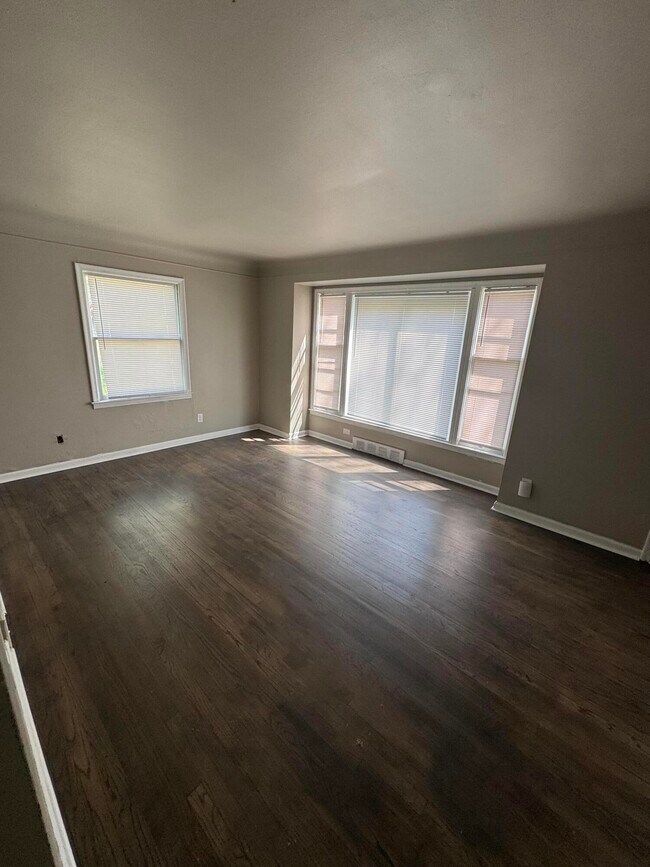 Foto del edificio - 15453 Fielding St