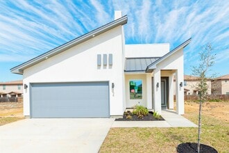 Building Photo - 154 Lagos Ave