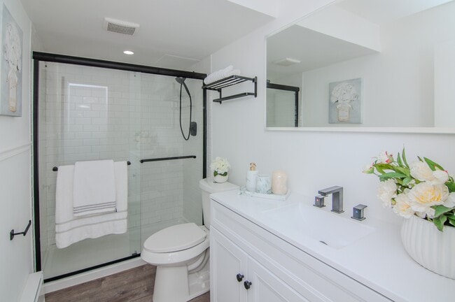 Building Photo - 4194 Packard St