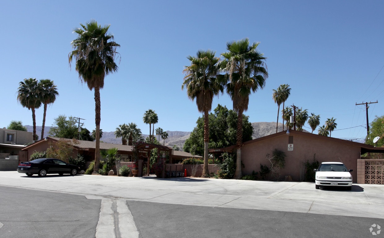 Building Photo - 44635 Las Flores Ln