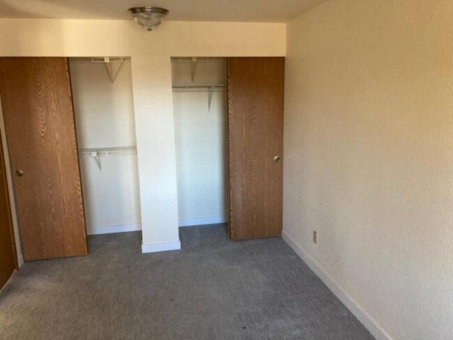Building Photo - 1 bedroom in Seattle WA 98133