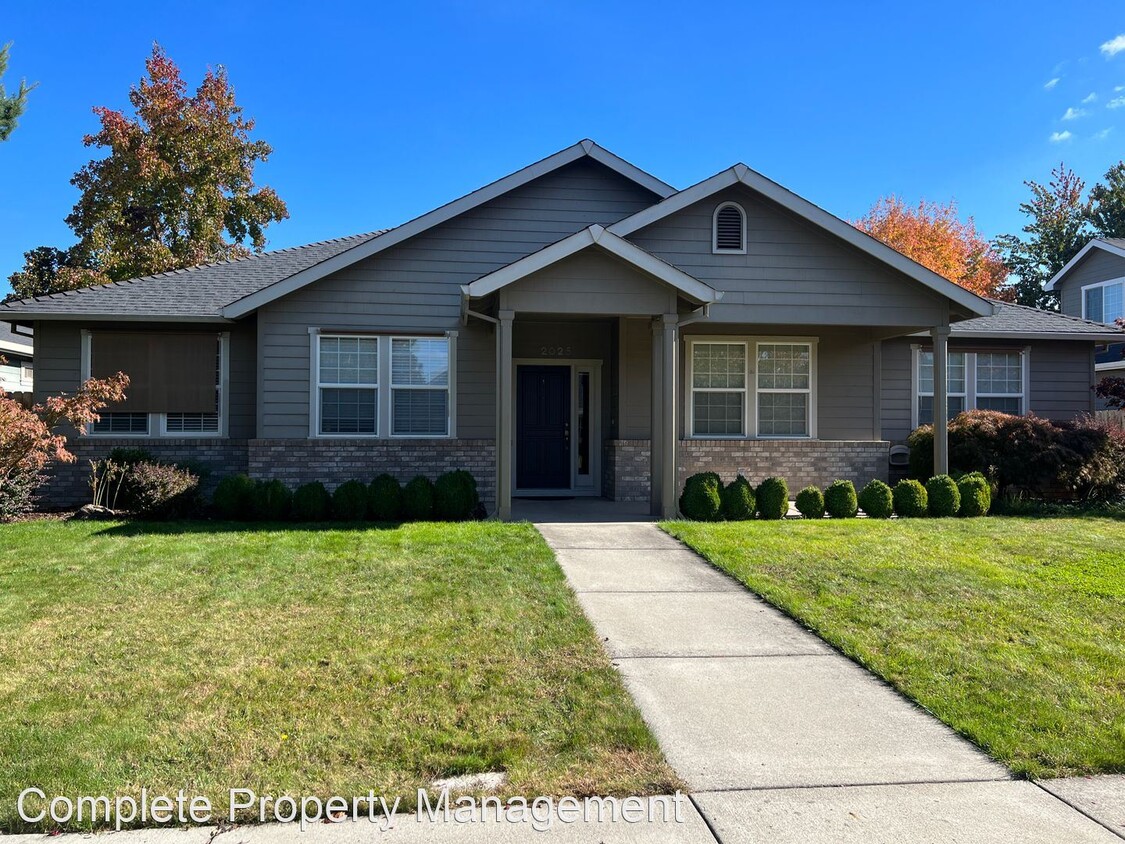 Primary Photo - 3 br, 2 bath House - 2025 Deer Pointe Ct