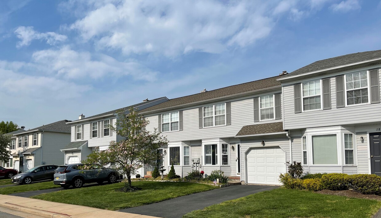 Primary Photo - Middlesex Village Townhomes