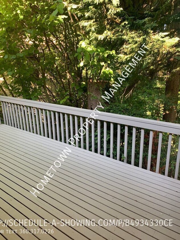 Primary Photo - 1529 Evergreen Park Ln SW