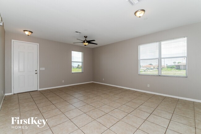 Foto del edificio - 1325 NW 20th Ct