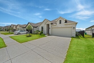 Building Photo - 7623 Coral Lk Dr