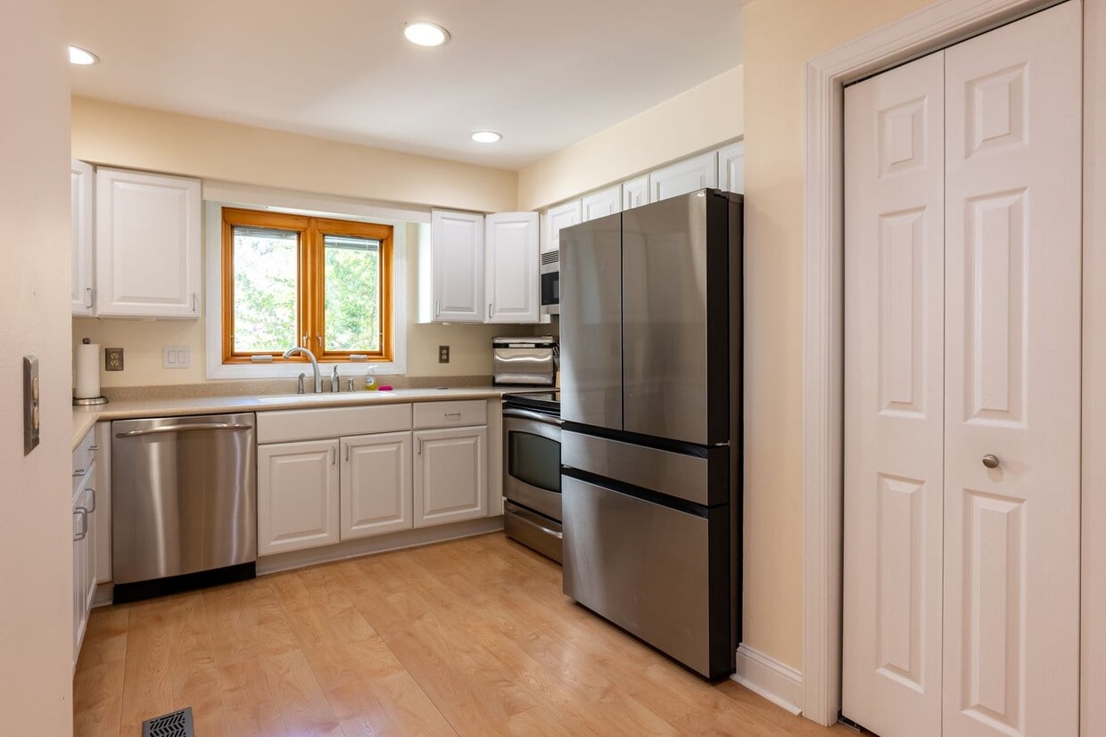 Primary Photo - Beautiful home with amazing view