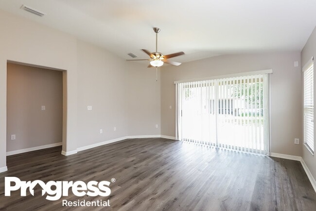 Building Photo - 7338 Lumber Port Dr