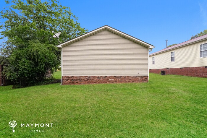 Building Photo - 908 Taft St