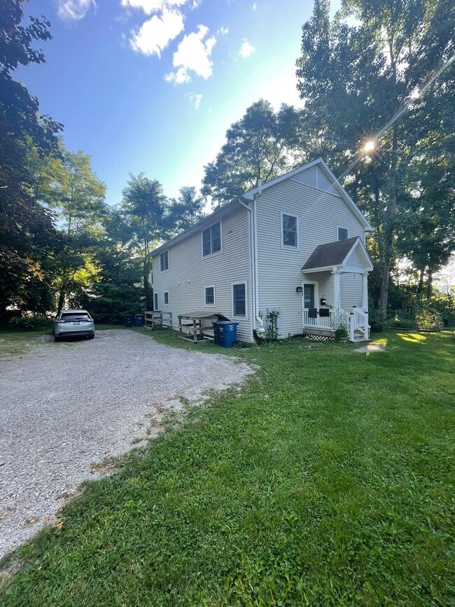 Building Photo - 230/232 Brookridge Rd.