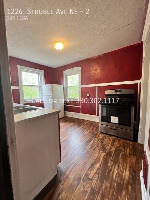 Building Photo - One bedroom upper level apartment for rent...