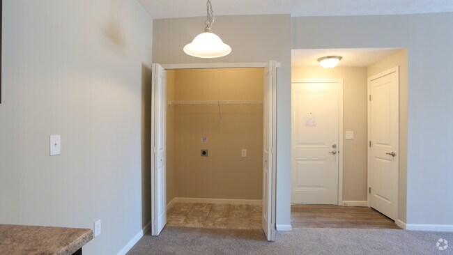 Dining Area - 2BR, 2BA - 965 SF - The Jefferson - Brook Lane Apartments