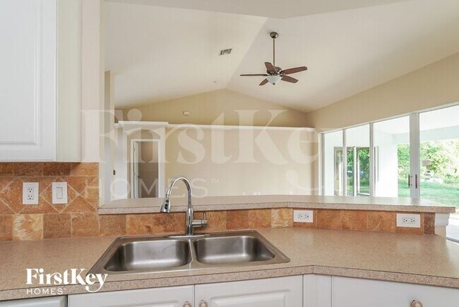 Foto del edificio - 1707 SW 3rd Terrace