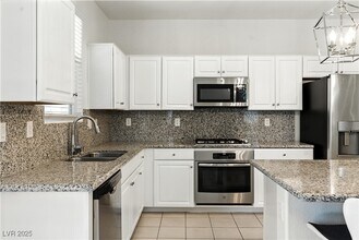 Building Photo - 161 Volti Subito Way
