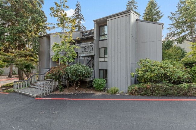 Photo - 10922 N.E. 34th Place #2 Apartment