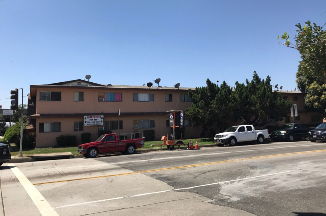 Foto del edificio - 3545 Baldwin Ave