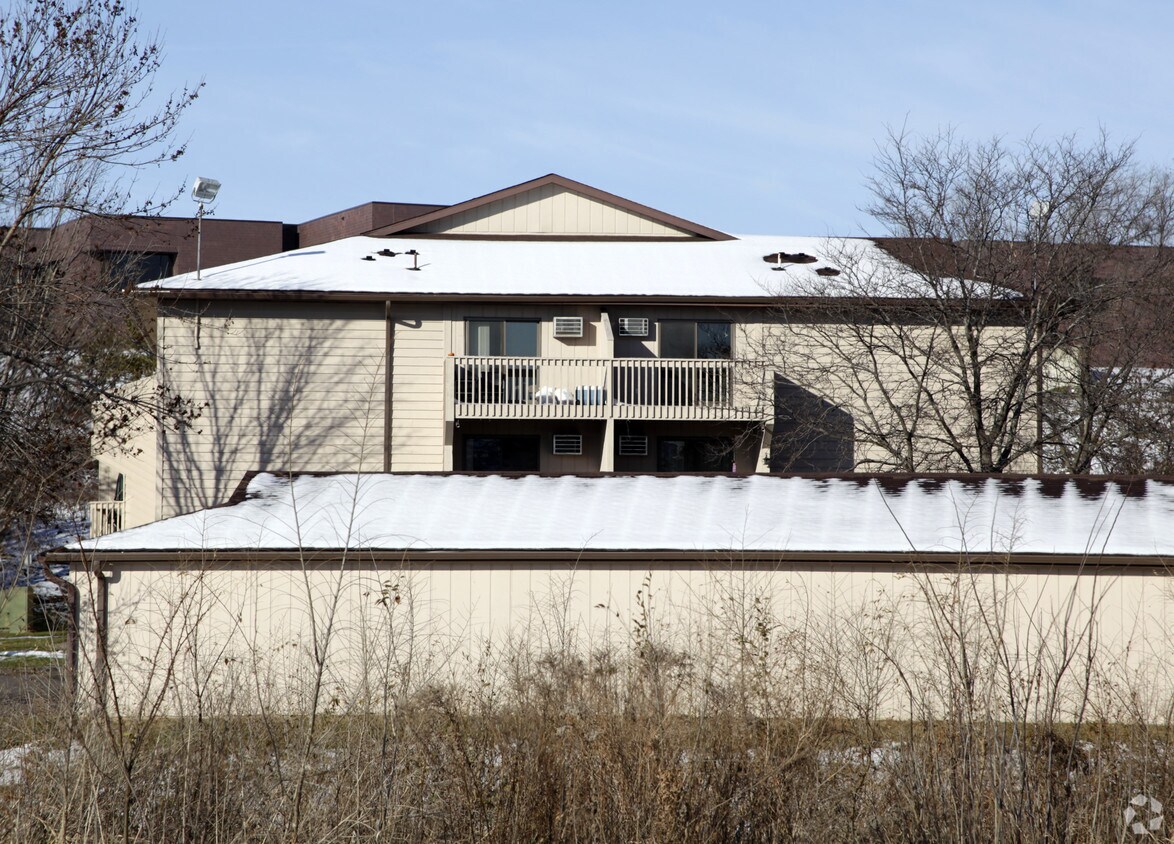 Foto del edificio - 570 Whispering Ln