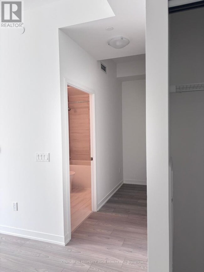 Building Photo - 474 Caldari Rd