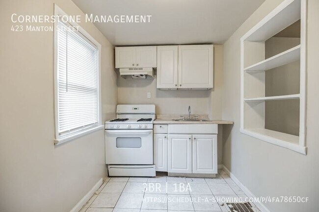 Building Photo - Newly Renovated 3BR 1Bath Townhouse w/ Bac...