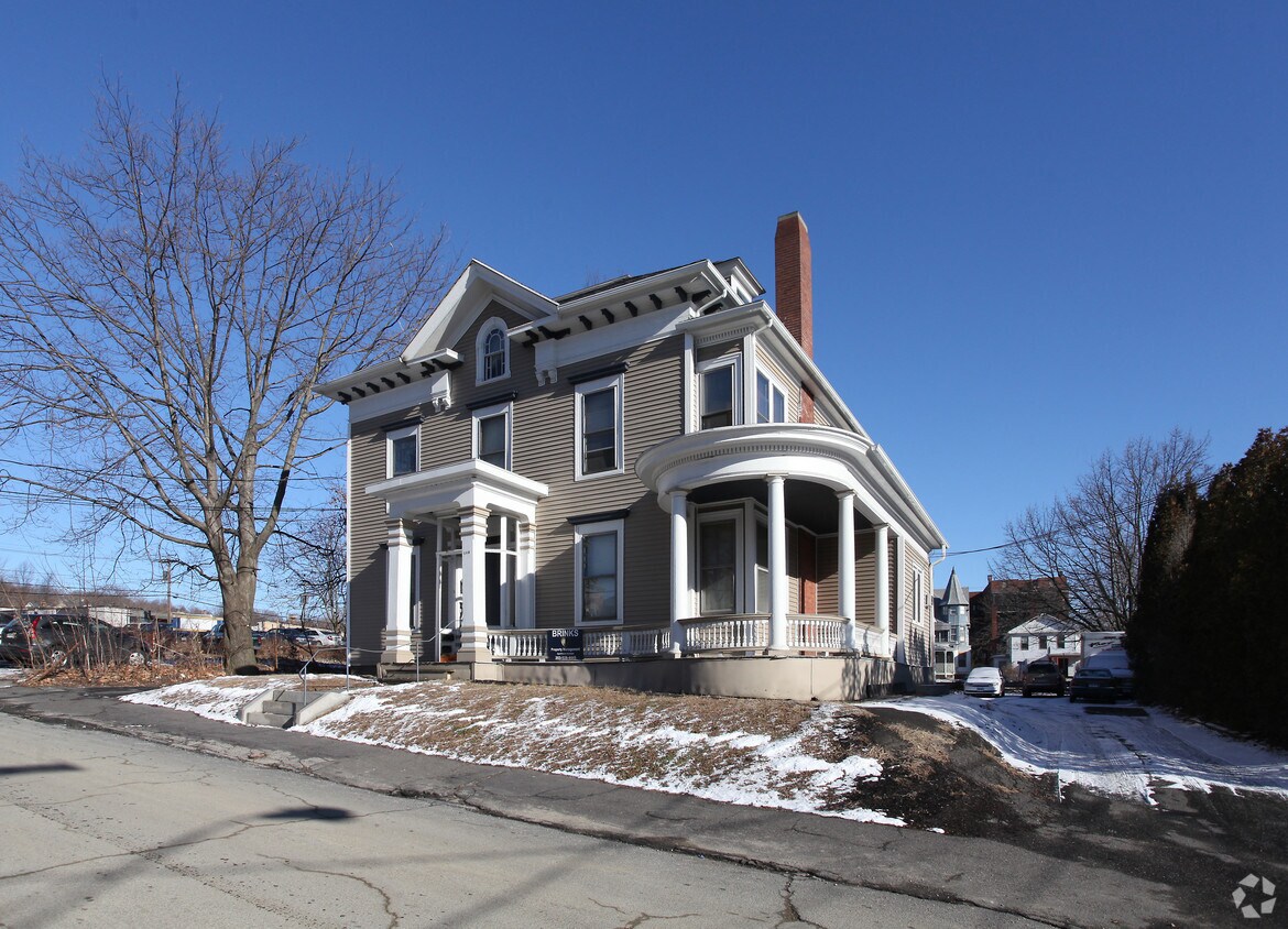 Foto principal - 102 Prospect St