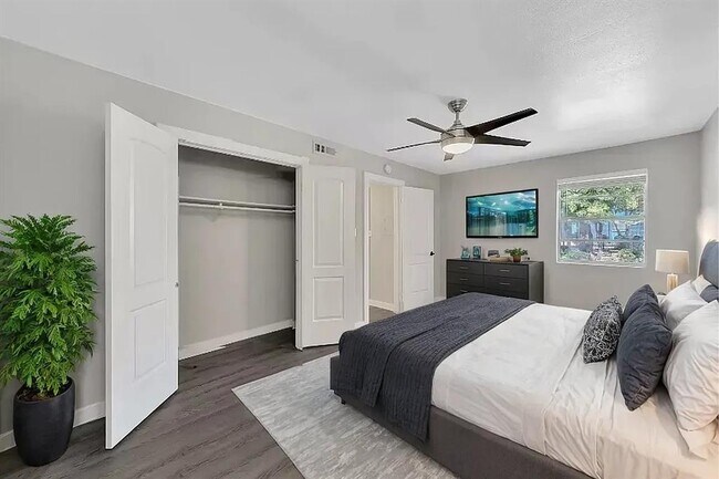 Foto del edificio - 5606 N Lamar Blvd