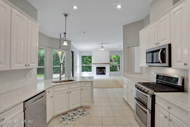 Foto del edificio - 6375 Crab Creek Dr