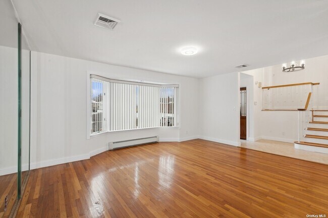 Building Photo - 305 Southwood Cir