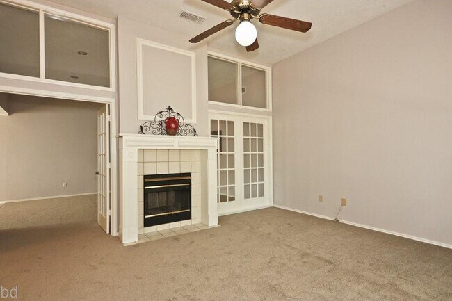 Building Photo - 2406 Old Dixie Dr