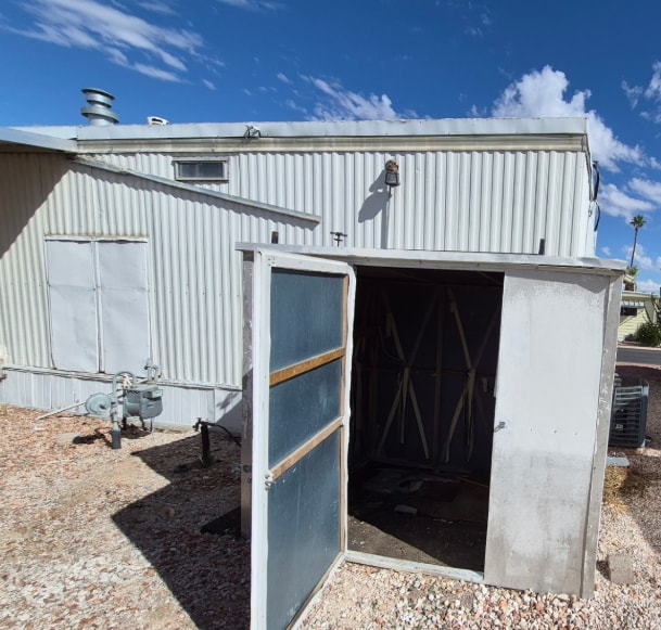 Building Photo - 3601 E Wyoming Ave