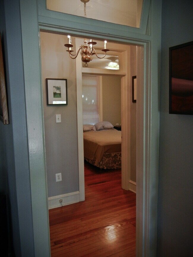 Foto del edificio - 318 Forest Ave