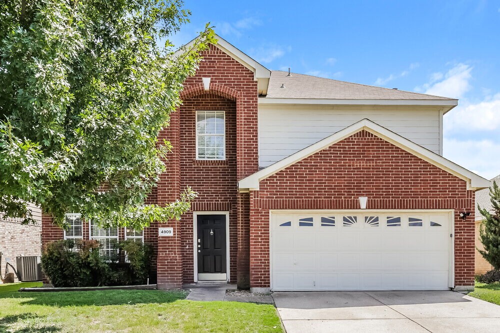 Foto principal - 4909 Palm Ridge Dr