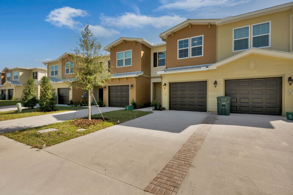 Cape Morris Cove Apartments & Townhomes