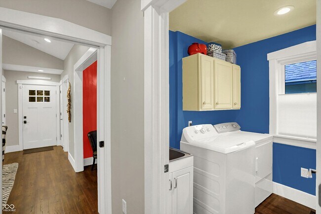 Foto del edificio - 140 N Main St