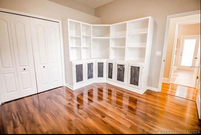 Foto del edificio - 2620 Millhopper Ave