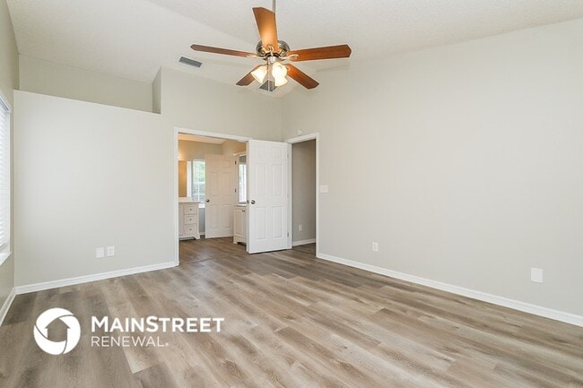 Foto del edificio - 14043 Cooper Rd