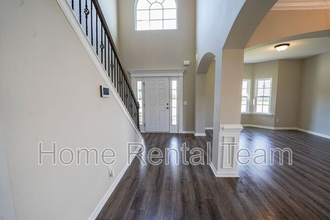 Foto del edificio - 272 Sawmill Rd